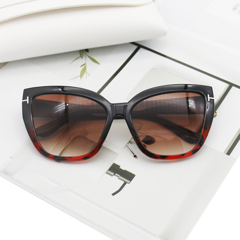 Women's Cat-Eye Sunglasses with Elegant Accents Kalsten