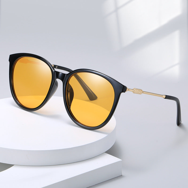 Women's Fashion Cat-Eye Sunglasses with Mirrored Lenses Kalsten