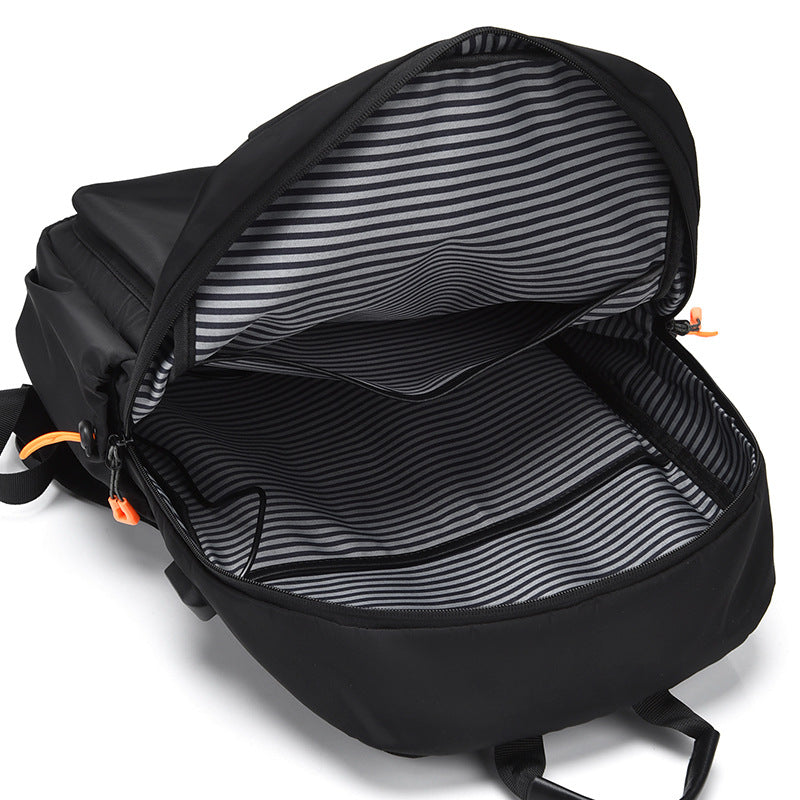 Backpack with innovative compartments and optimized ergonomics Kalsten