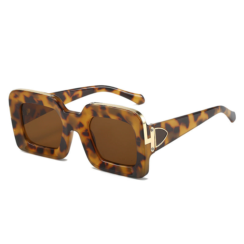 Women square sunglasses with luxurious design and golden accents Kalsten