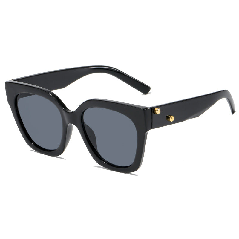 Women extravagantly designed sunglasses Kalsten
