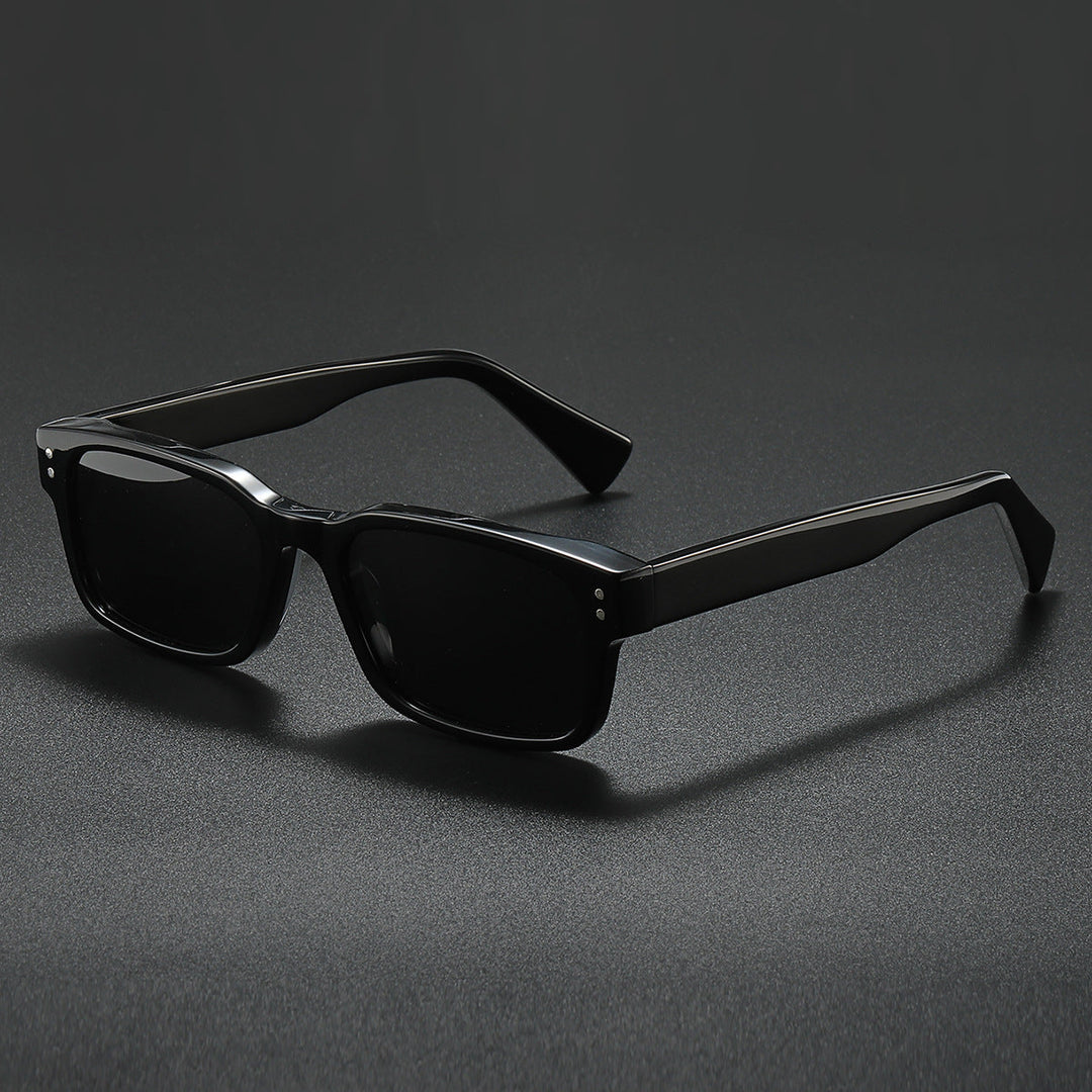 Women's sunglasses in modern, minimalist design Kalsten