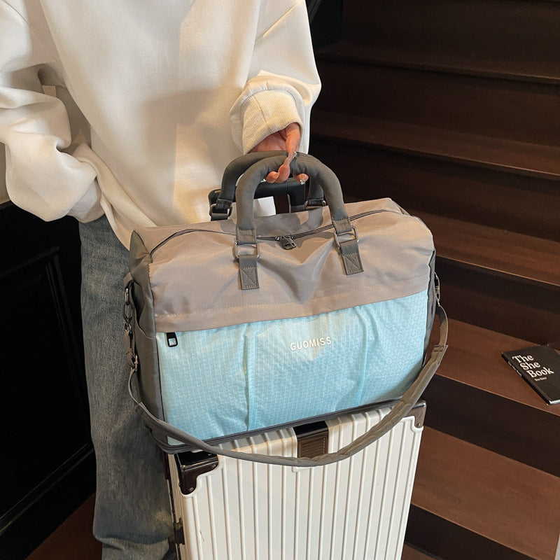 Sporty Travel Bag with Reinforced Shoulder Strap Kalsten