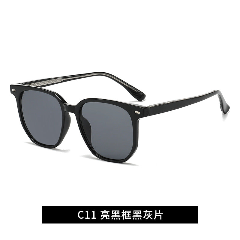 Ladies sunglasses in a modern square frame Kalsten