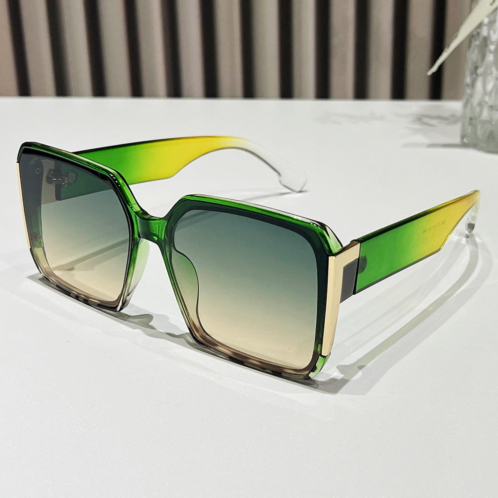 Women's fashionable sunglasses with elegant accents Kalsten