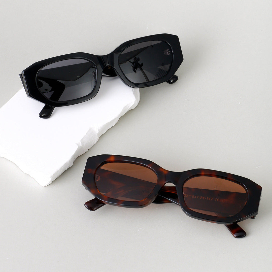 Women's fashionable sunglasses in stylish, oversized design Kalsten