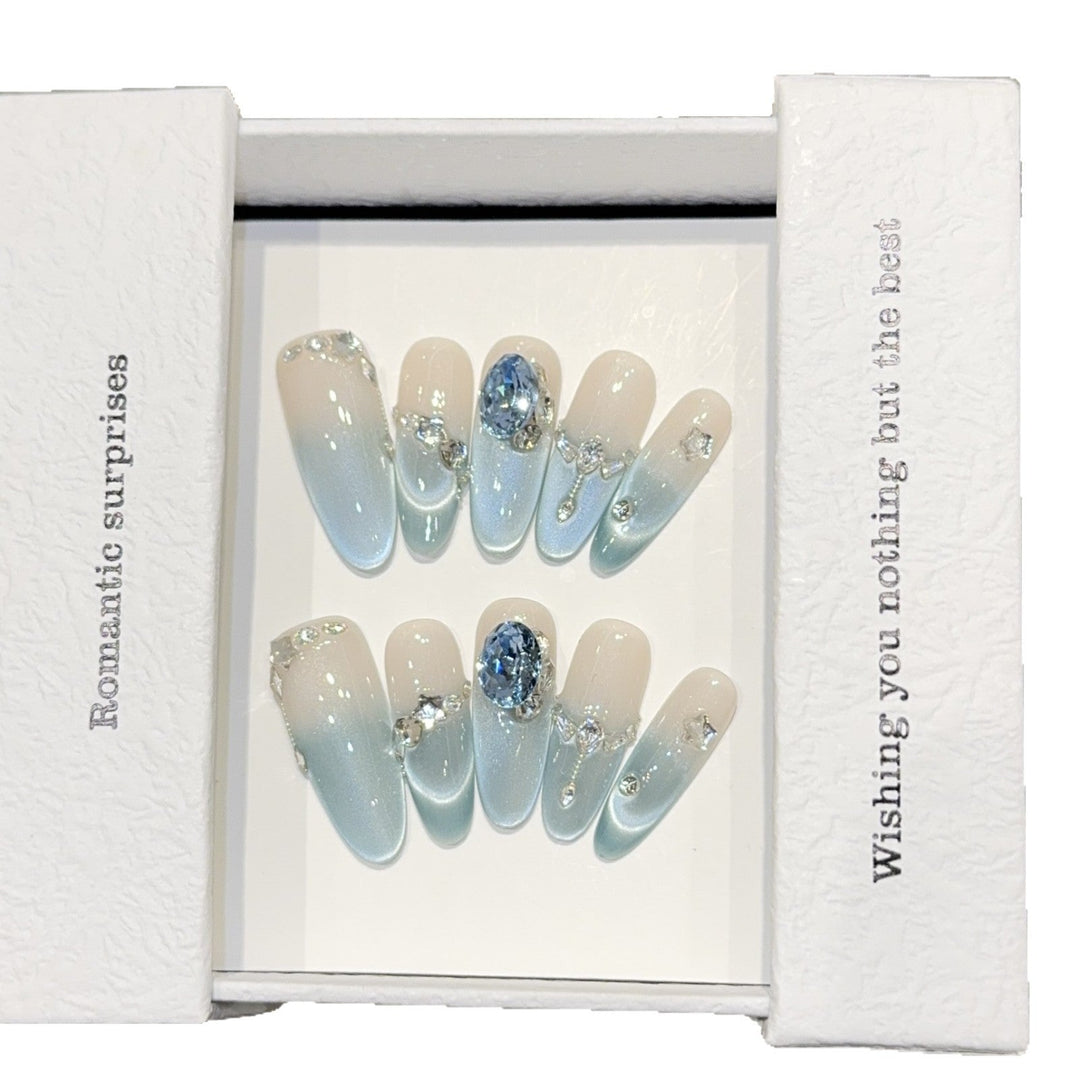 Nail set with Romantic Design and Glitter Elements Kalsten
