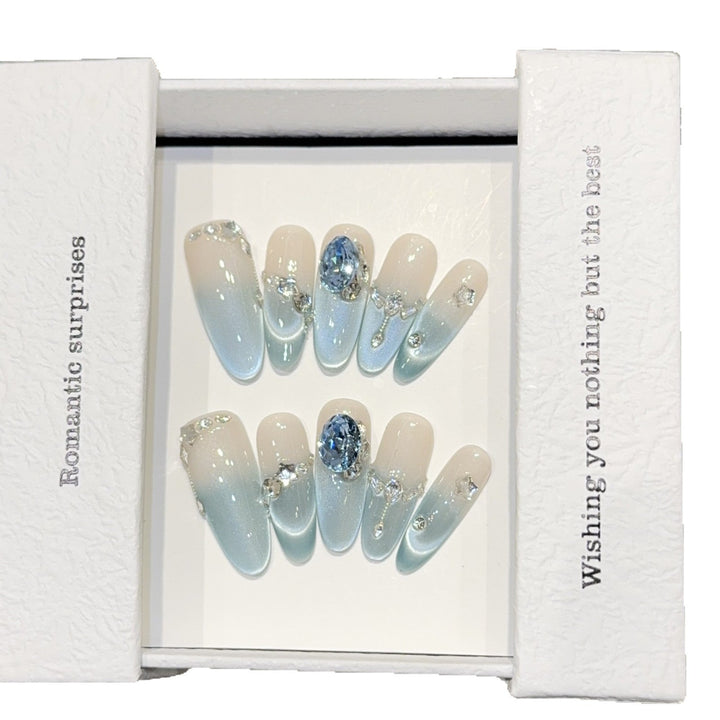 Nail set with Romantic Design and Glitter Elements Kalsten