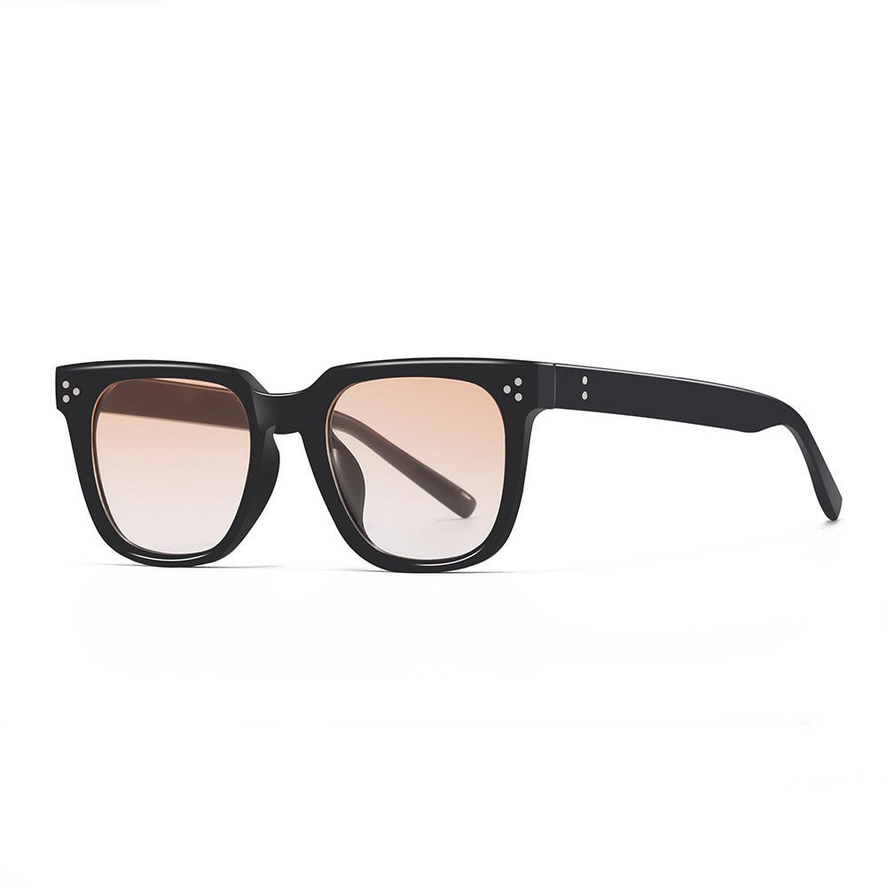 Ladies fashionable sunglasses with sturdy frame and UV protection Kalsten