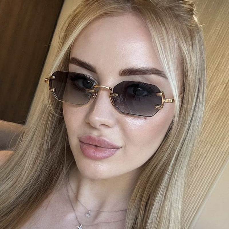 Ladies geometric sunglasses with luxurious metal frame and protective UV filter Kalsten