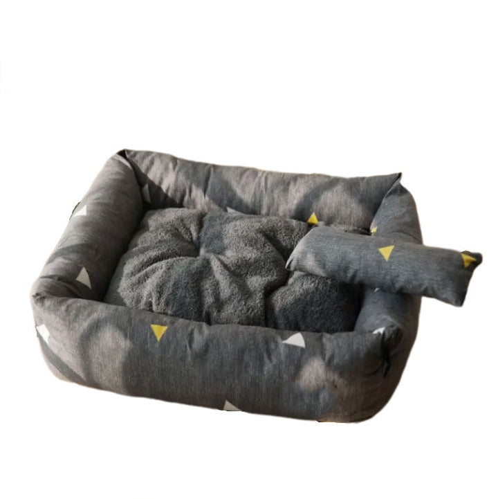 Plush Crown-Patterned Dog Bed