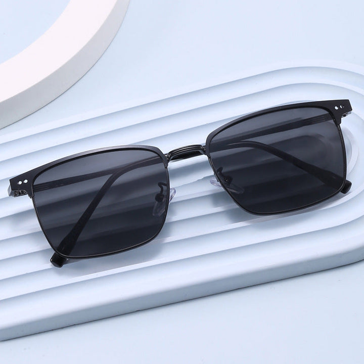 Women's fashionable glasses with square frame and delicate details Kalsten