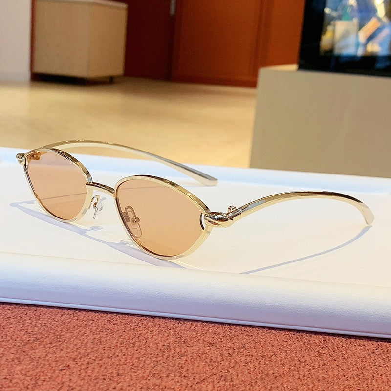 Women's designer sunglasses with elegant metal frame and protective lenses Kalsten