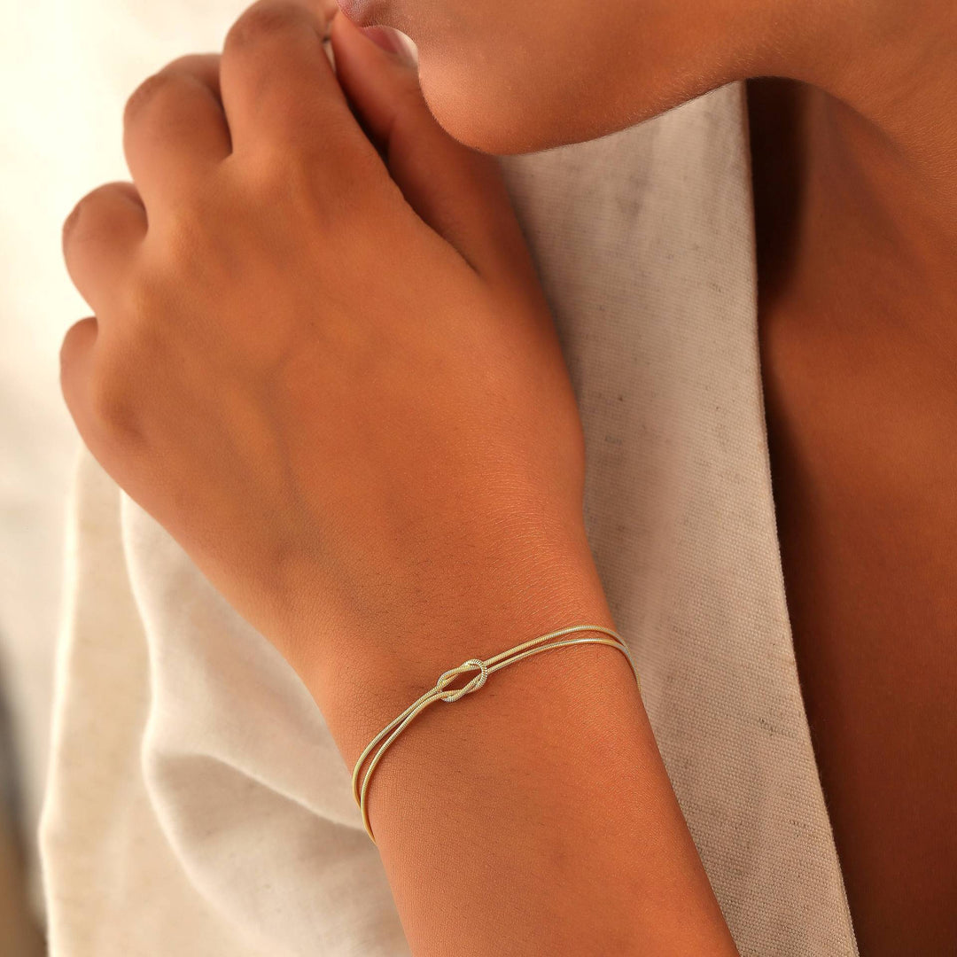 Elegant Dual-Strand Knot Bracelet Kalsten