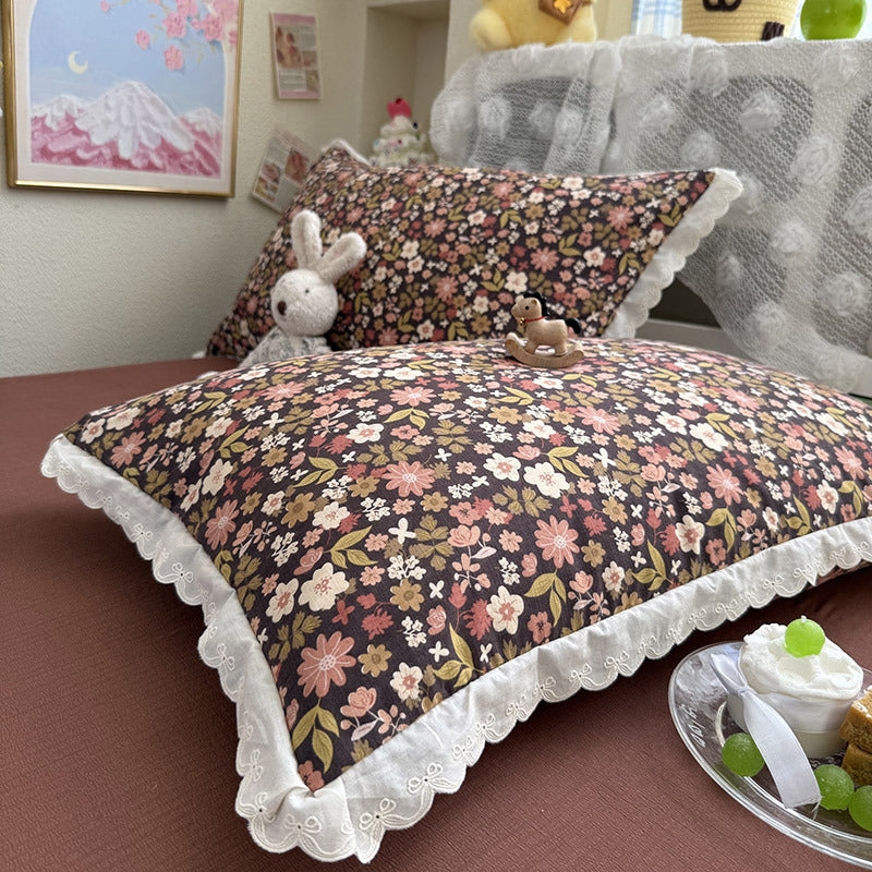 Women Cozy Bedspread with Playful Floral Pattern Kalsten