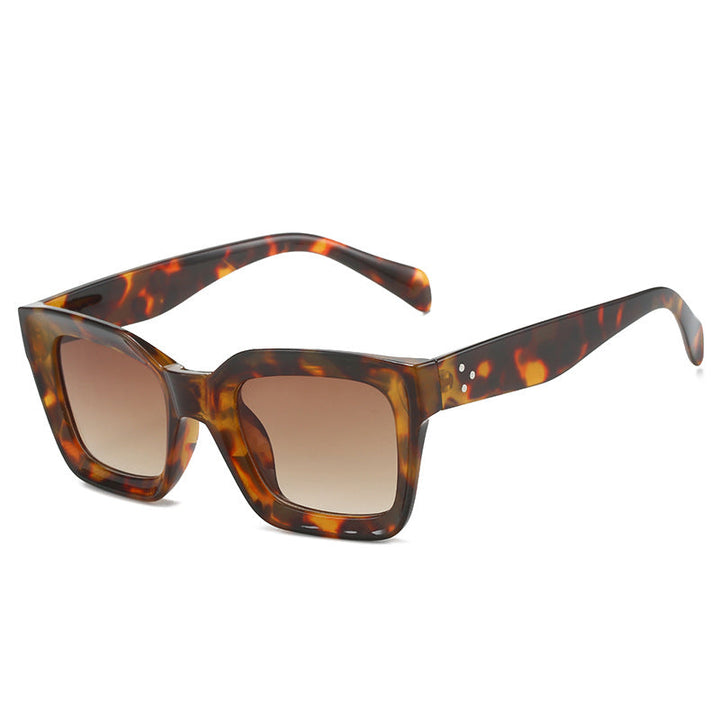 Ladies fashionable square sunglasses with elegant, wide frame Kalsten