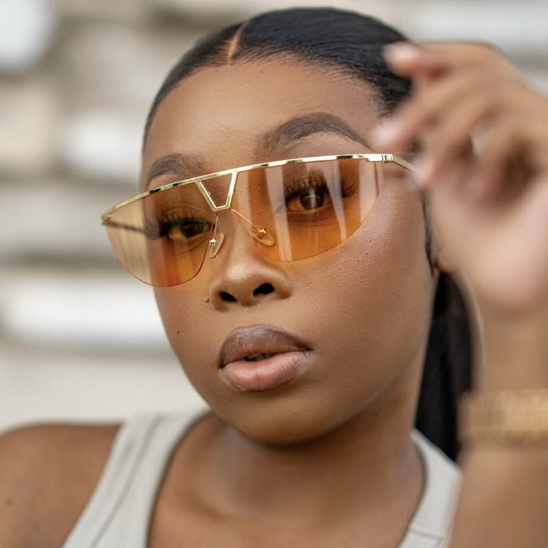Women's futuristic sunglasses with protective metal frame Kalsten