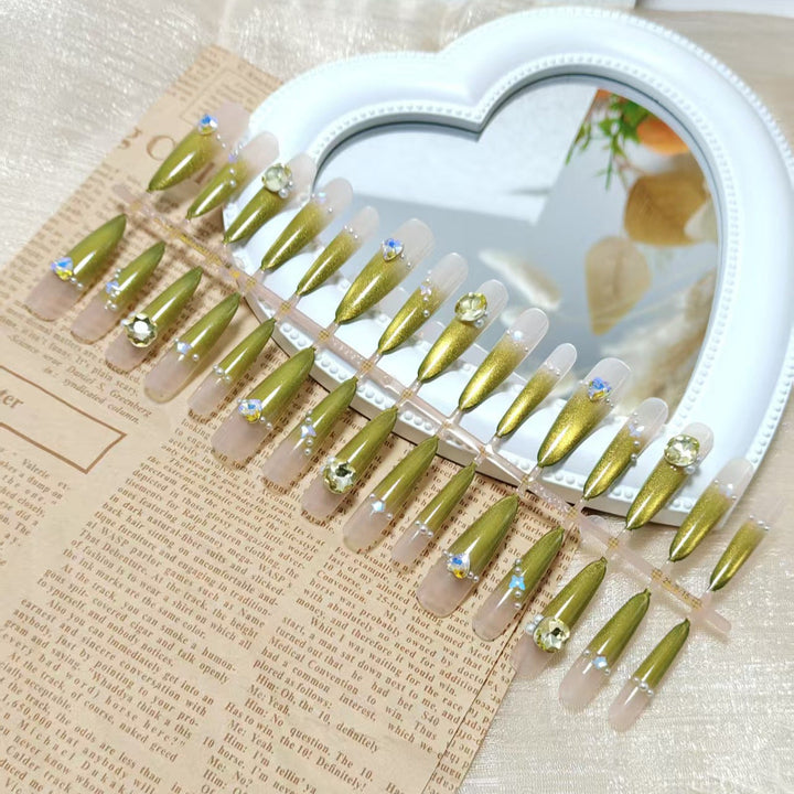 Artificial nails with elegant glitter accents Kalsten