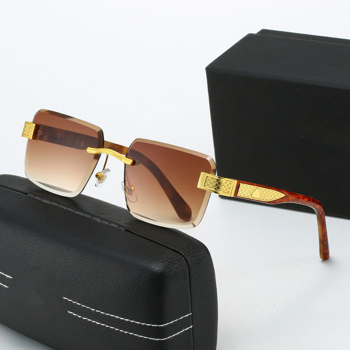 Ladies elegant sunglasses with luxurious, glittering frame Kalsten