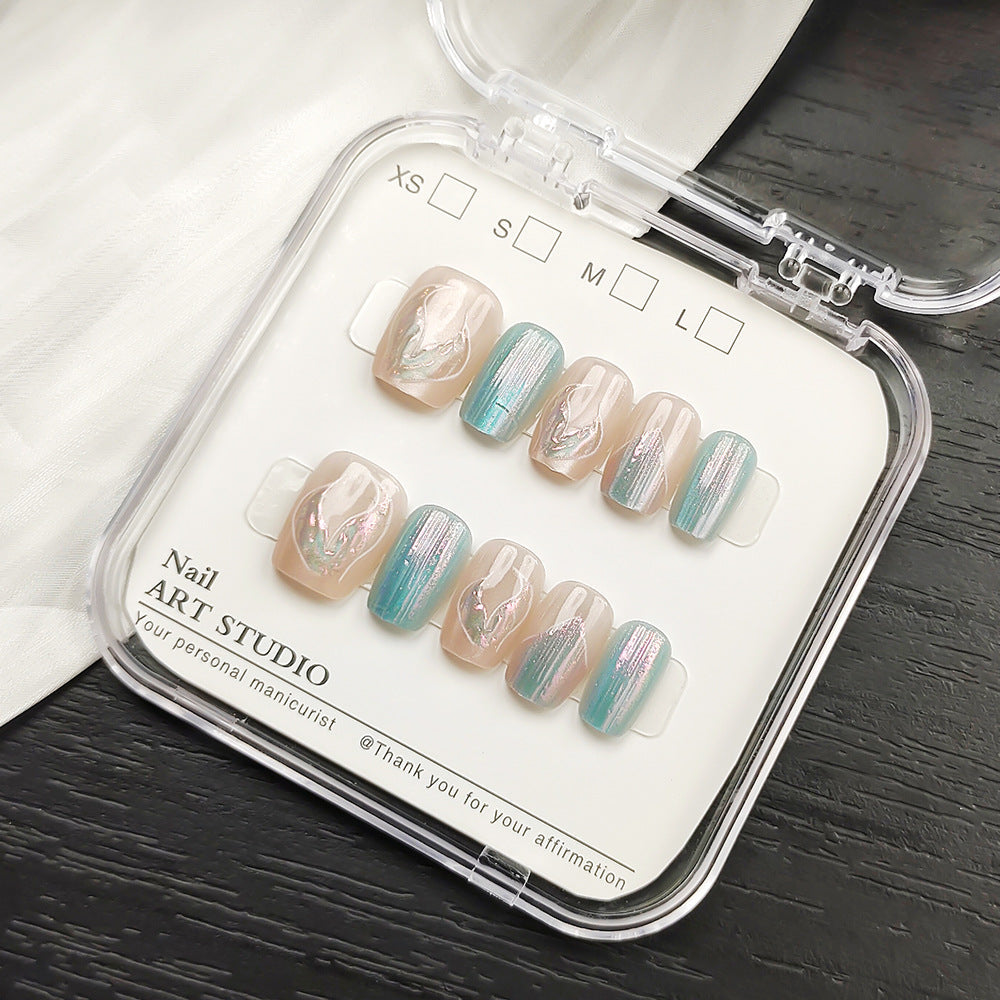 Glamorous artificial nails with holographic effect Kalsten