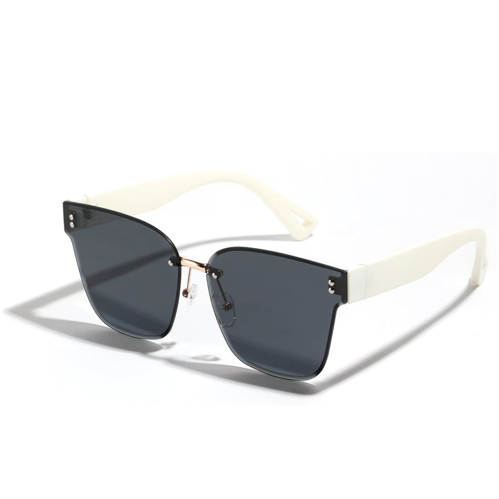Ladies fashion sunglasses with elegant frame and wide lenses Kalsten