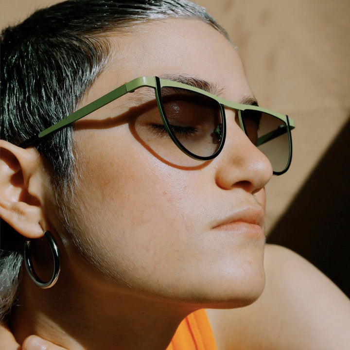 Women's elegant sunglasses with modern design and UV protection Kalsten