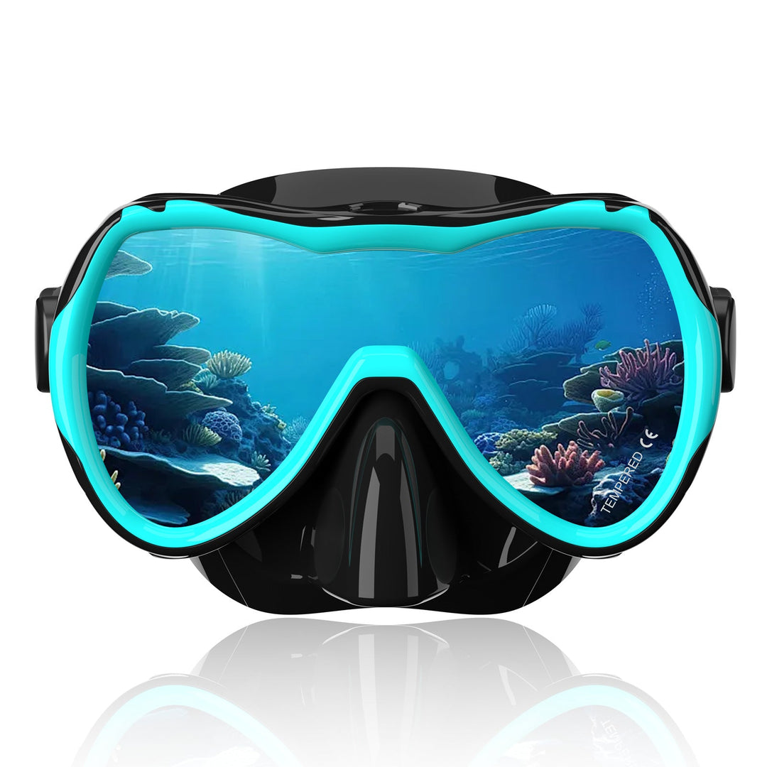 Diving mask with wide field of vision by Kalsten
