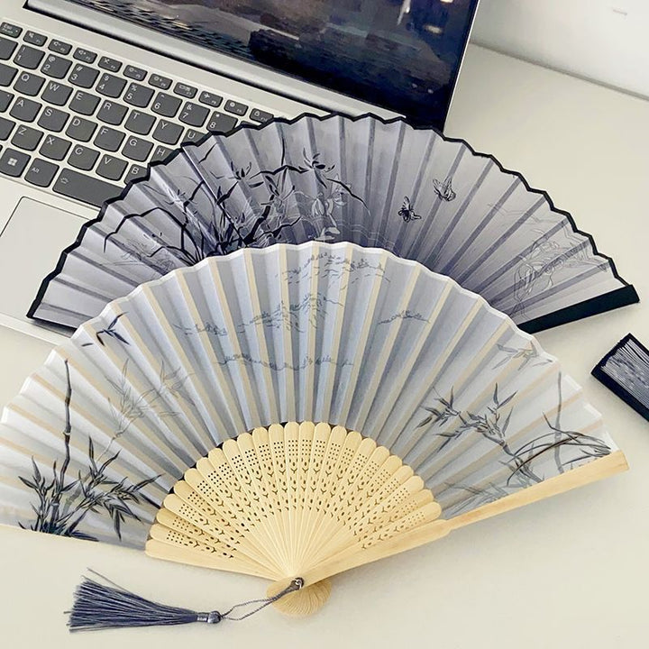 Handcrafted fan with elegant design Kalsten
