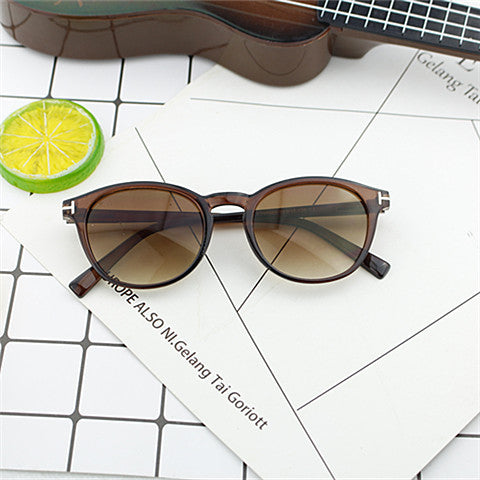 Women fashion sunglasses with elegant, round design Kalsten