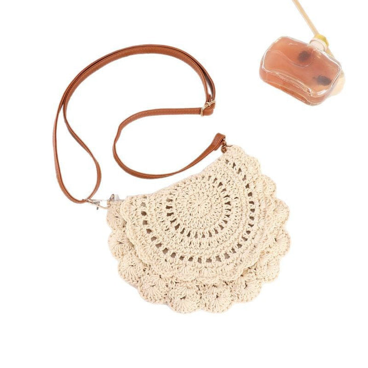 Crochet bag with playful structure design Kalsten