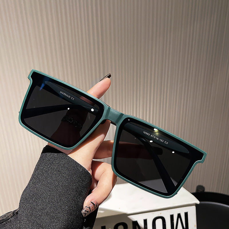 Ladies square sunglasses with modern, sturdy plastic frame Kalsten
