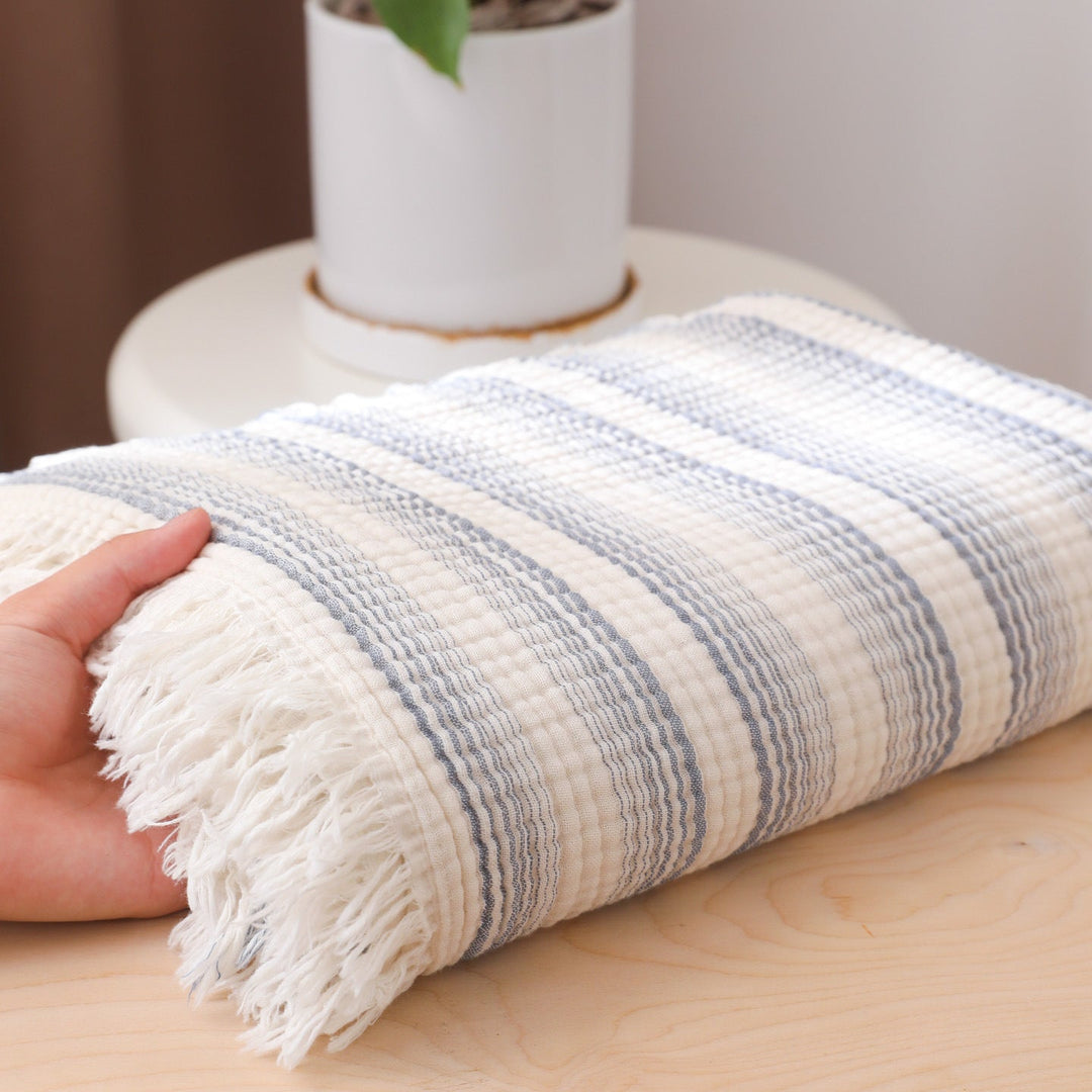 Women modern and stylish waffle structure plaid blanket Kalsten