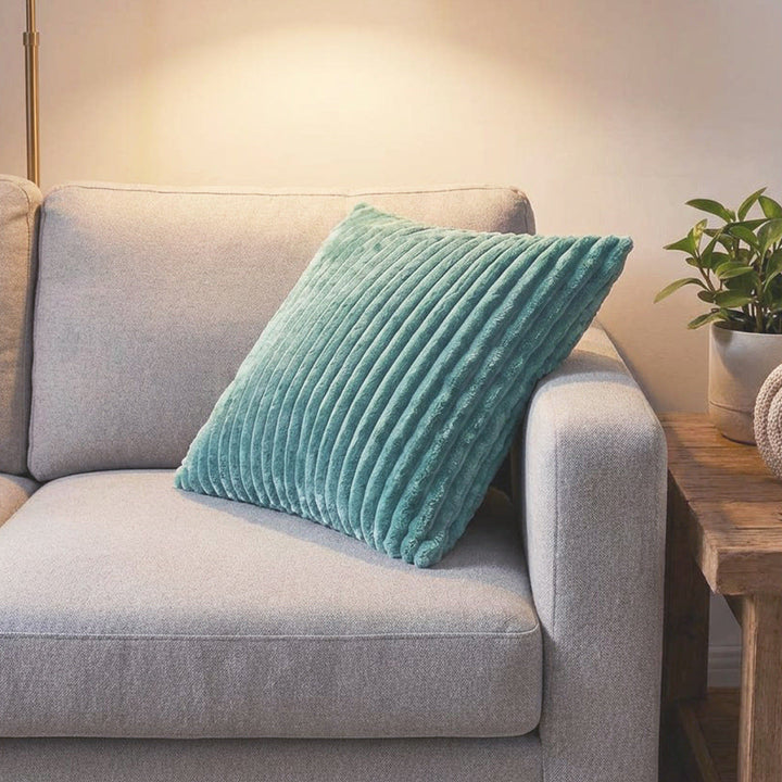Women's Decorative Pillow with High-Quality Felpa Kalsten