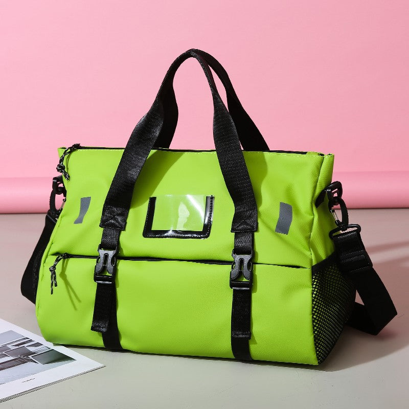 Sporty travel bag with innovative carrying system and durable material Kalsten