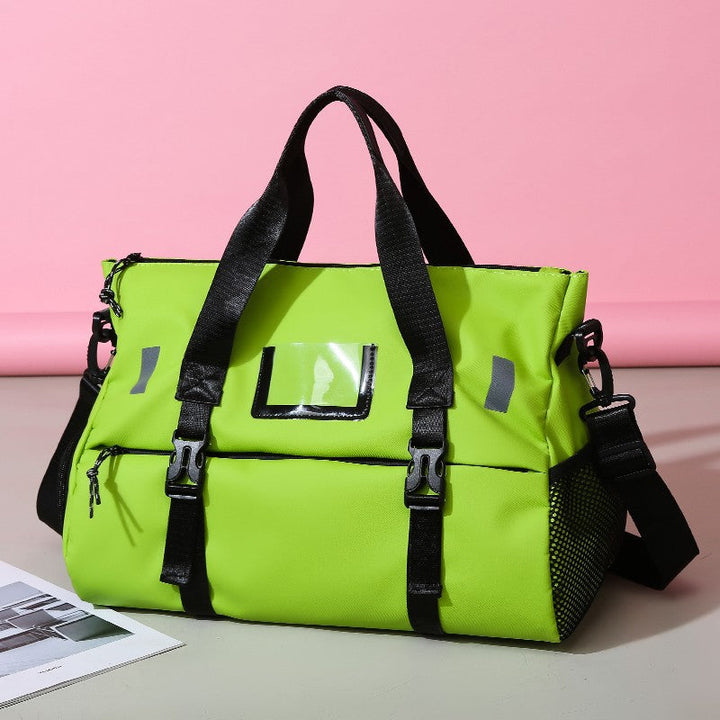 Sporty travel bag with innovative carrying system and durable material Kalsten