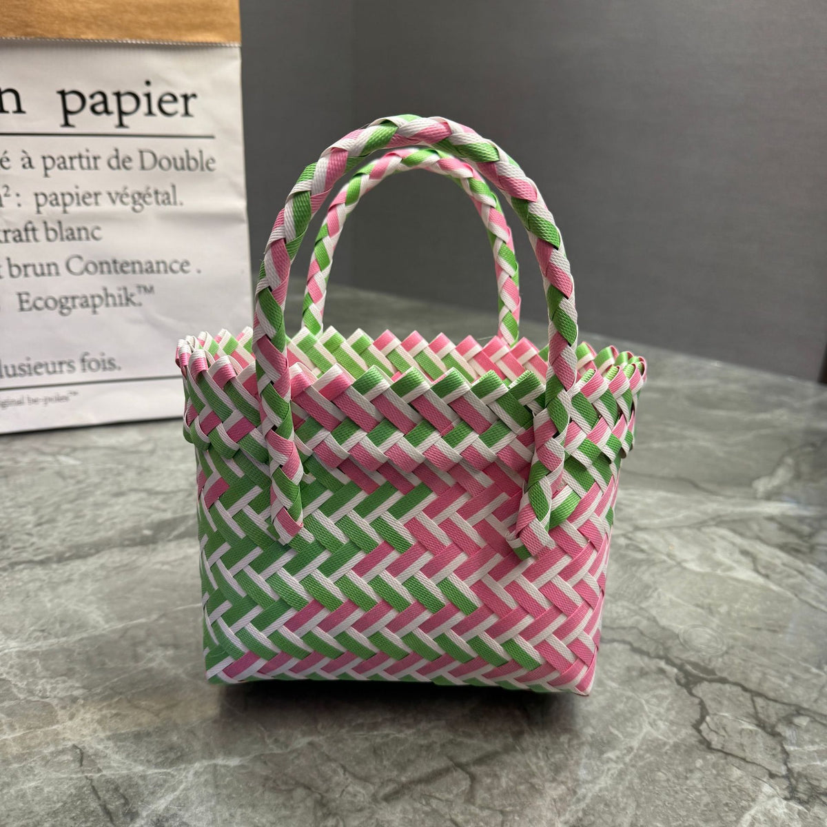 Playful basket bag with bow Acalora
