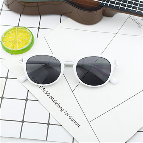 Women fashion sunglasses with elegant, round design Kalsten