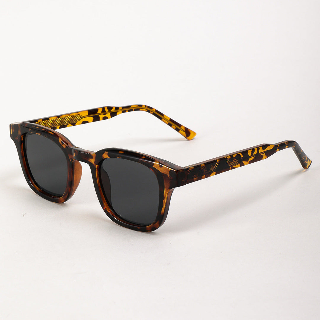 Women's sunglasses in a striking minimalist style Kalsten