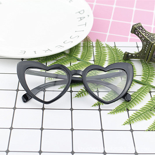 Women's Heart-Shaped Sunglasses with High-Quality UV Protection and Stylish Design Kalsten