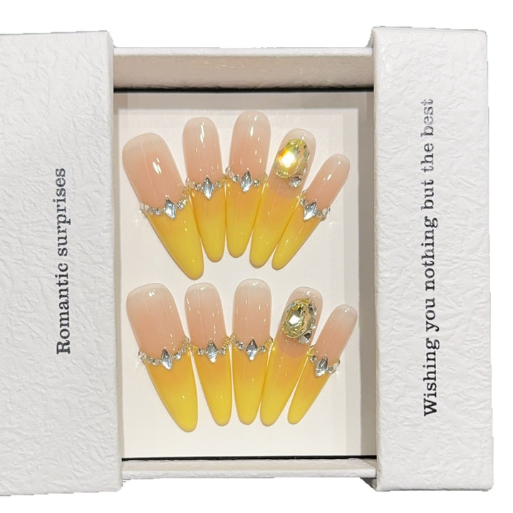 Artificial nails with luxurious glitter and gradient color Kalsten