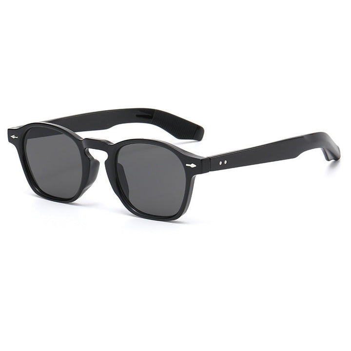 Women rebellious retro-inspired sunglasses Kalsten