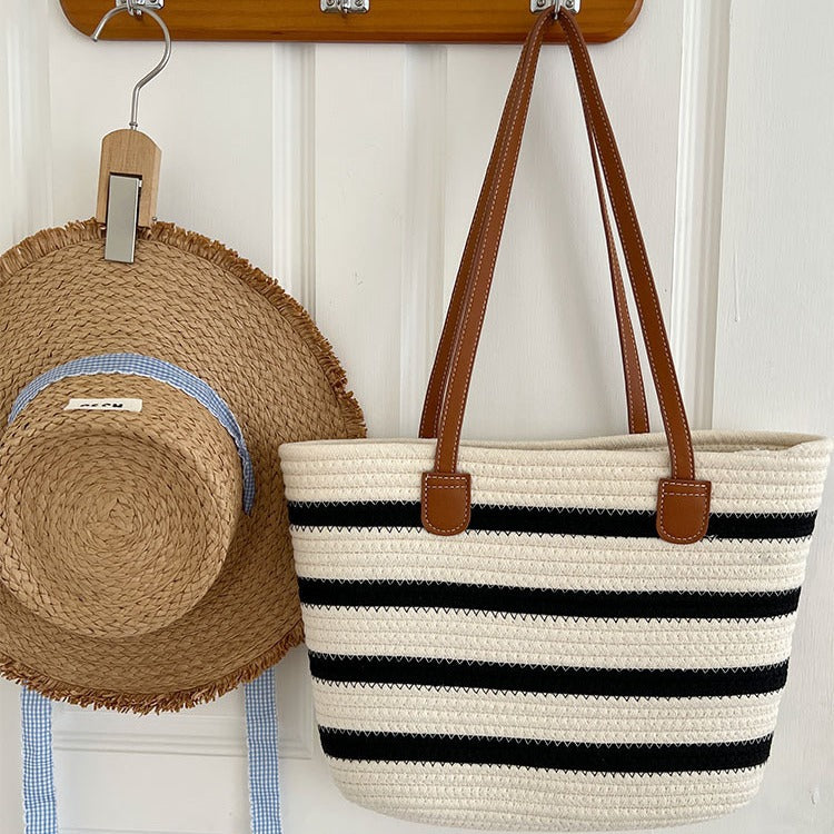 Stylish straw bag with contrasting stripes Kalsten
