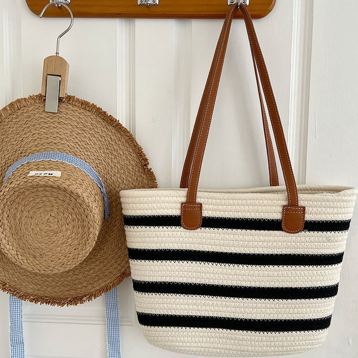 Stylish straw bag with contrasting stripes Kalsten