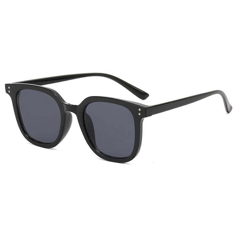 Ladies square designer glasses with thick frame and elegant profile Kalsten