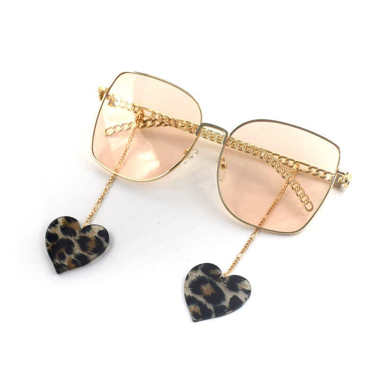 Heart-Shaped Dangle Earrings with Golden Chain Kalsten