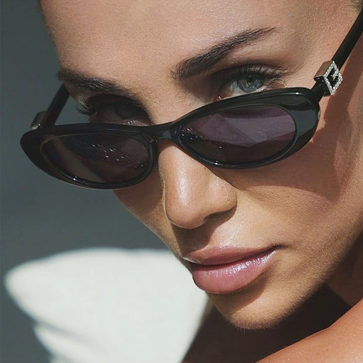Women elegant Cat-Eye sunglasses with fine accents Kalsten