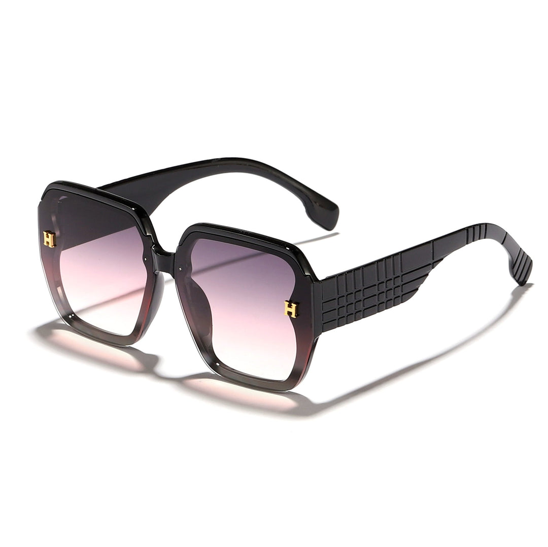 Women's fashionable sunglasses with square frame and trendy lenses Kalsten