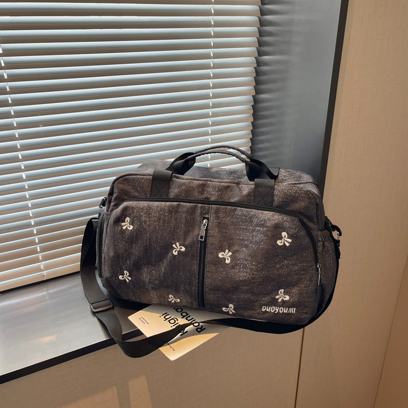 Women's spacious sport and travel bag with elegant details Kalsten