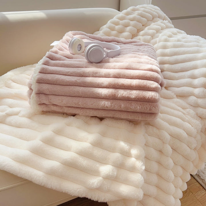 Women Super Soft Plush Blanket with 3D Structure Kalsten