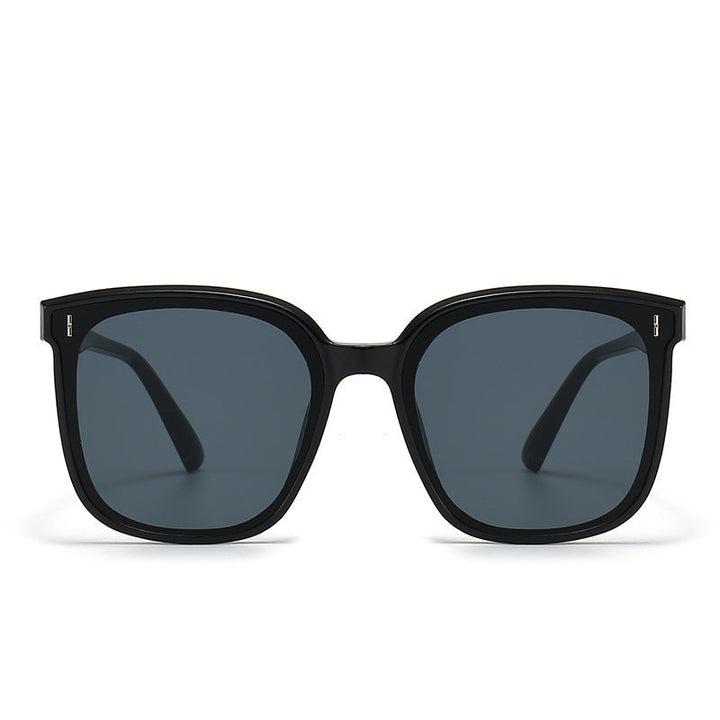 Women's fashion sunglasses with protective UV filter and elegant design Kalsten